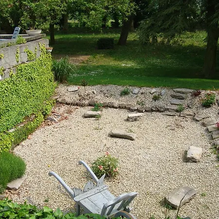 Chateau Bagatelle Bed & Breakfast