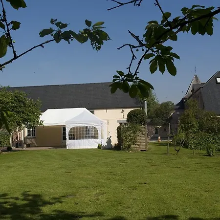 Couette-café Chateau Bagatelle 4*